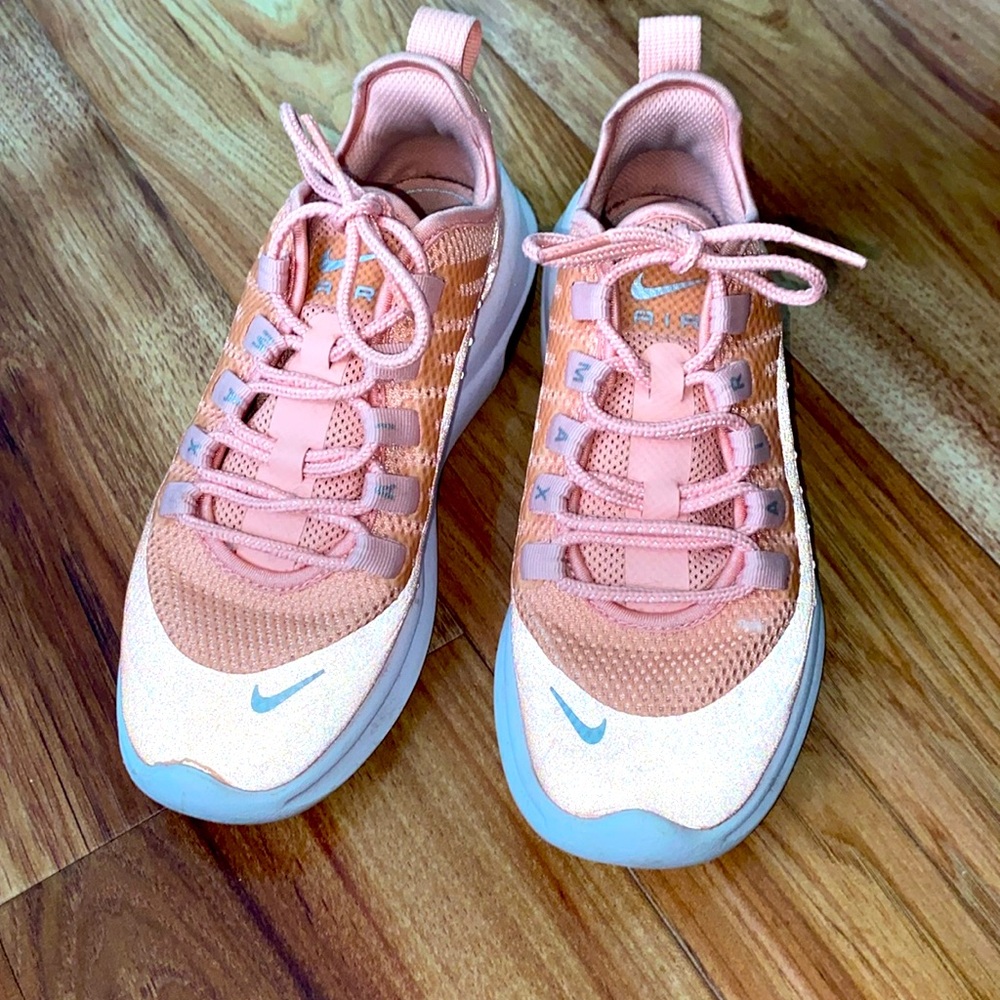 Ladies/girls pink Nike Air Max sneakers size 5